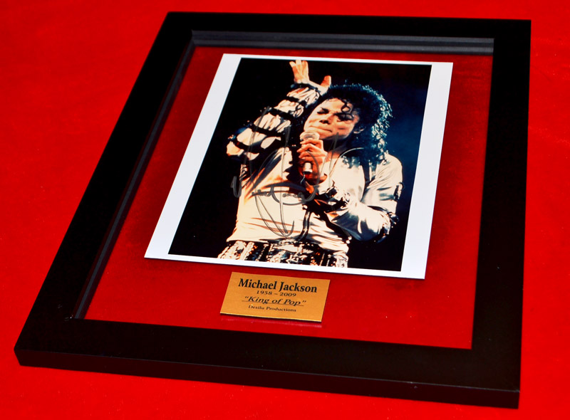 MICHAEL JACKSON Rare Signed Autograph, COA, UACC Registered Dealer